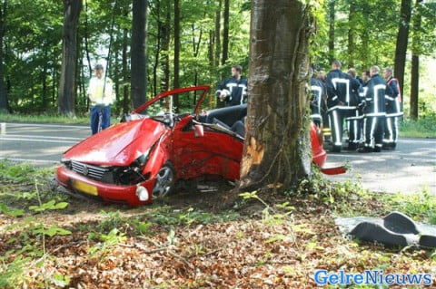 Begin juli 2008 verloor een 27-jarige automobilist uit Winterswijk het leven bij een ongeluk in de bocht. foto 112Achterhoek-Nieuws.nl