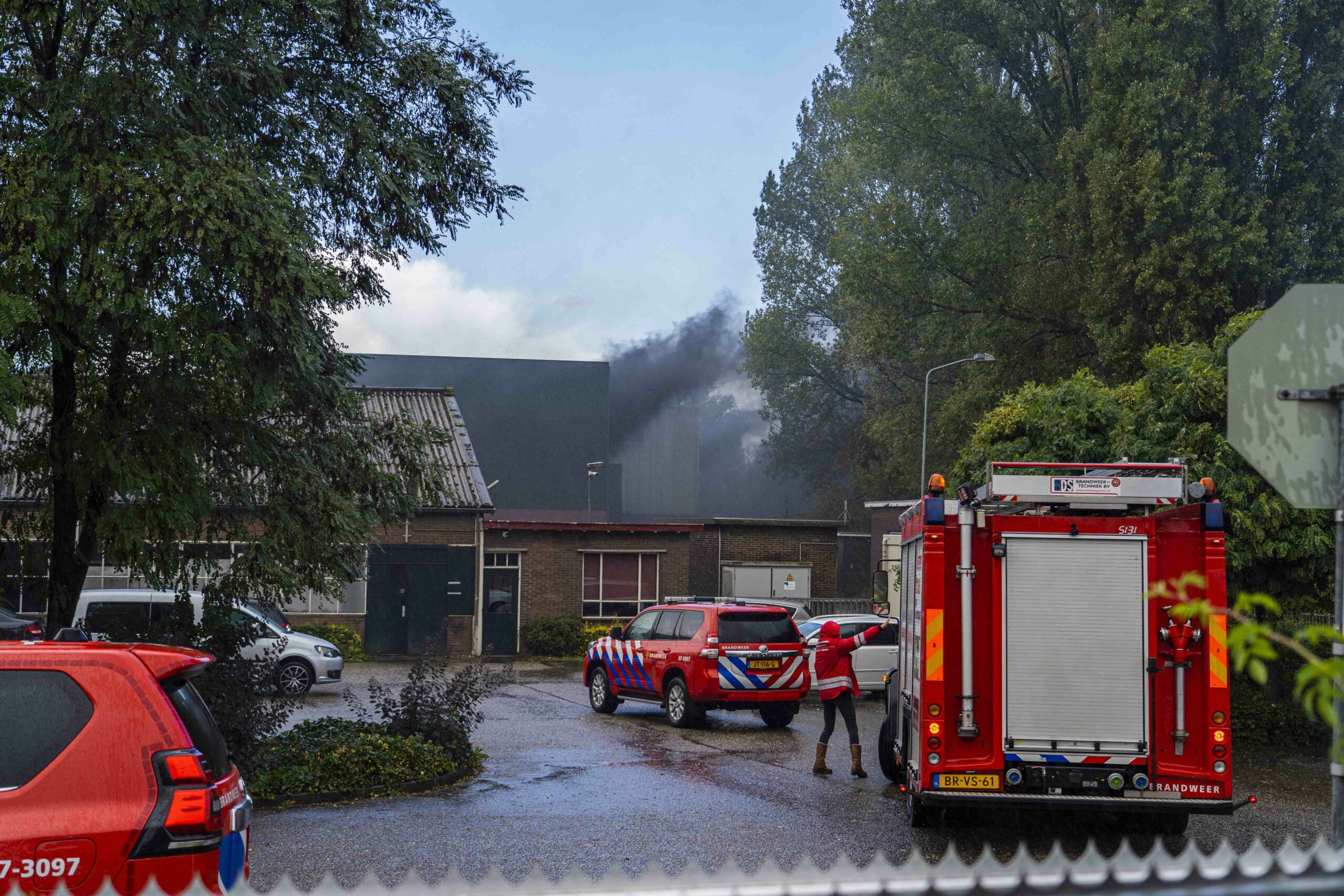 UPDATE: Brand in ijzergieterij in Doesburg onder controle