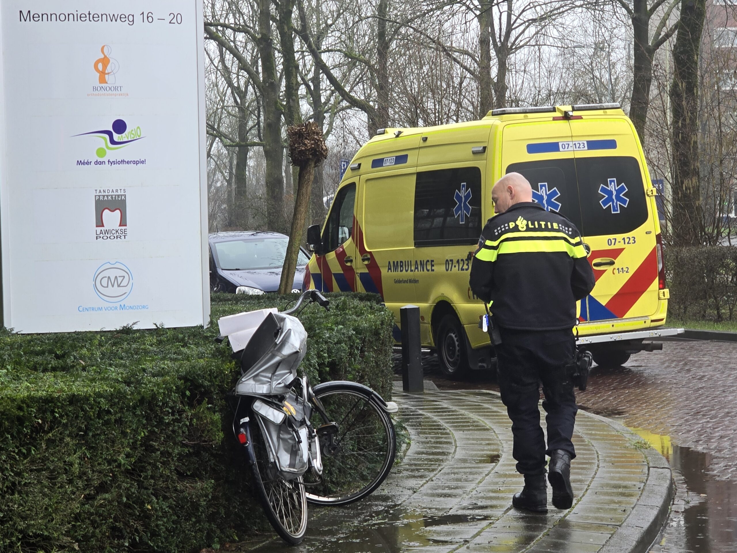 Fietser gewond na aanrijding met auto in Wageningen
