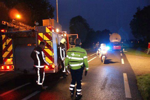 Auto botst op vrachtwagen Zeddam 2 | Foto 112Achterhoek-Nieuws.nl