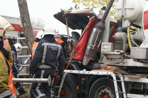 Ongeval N18 Betonmixer 2| Foto 112ACHTERHOEK-NIEUWS.NL