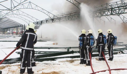 Grote brand tuincentrum Uddel|Foto Gerben Dalhuisen/Fotoserver.nl Grote brand tuincentrum Uddel|Foto Gerben Dalhuisen/Fotoserver.nl