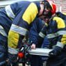 Brandweer bevrijdt vinger Kranenburg|foto Fotobureau Kerkmeijer