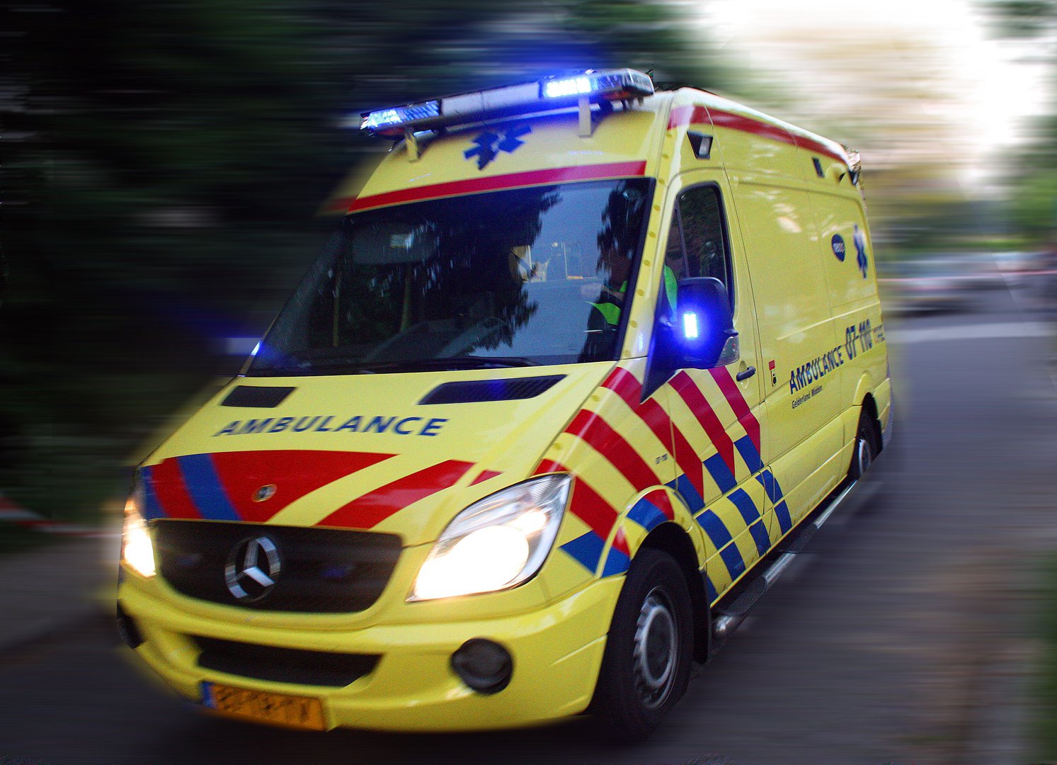 Vrouw (65) ernstig gewond: bijtende vloeistof gegooid