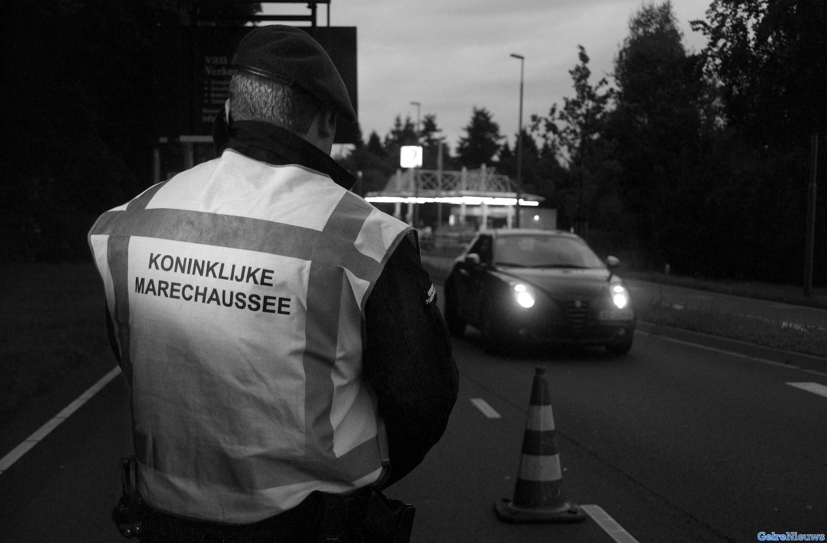 Aanhouding bij A12 Zevenaar voor mensensmokkel