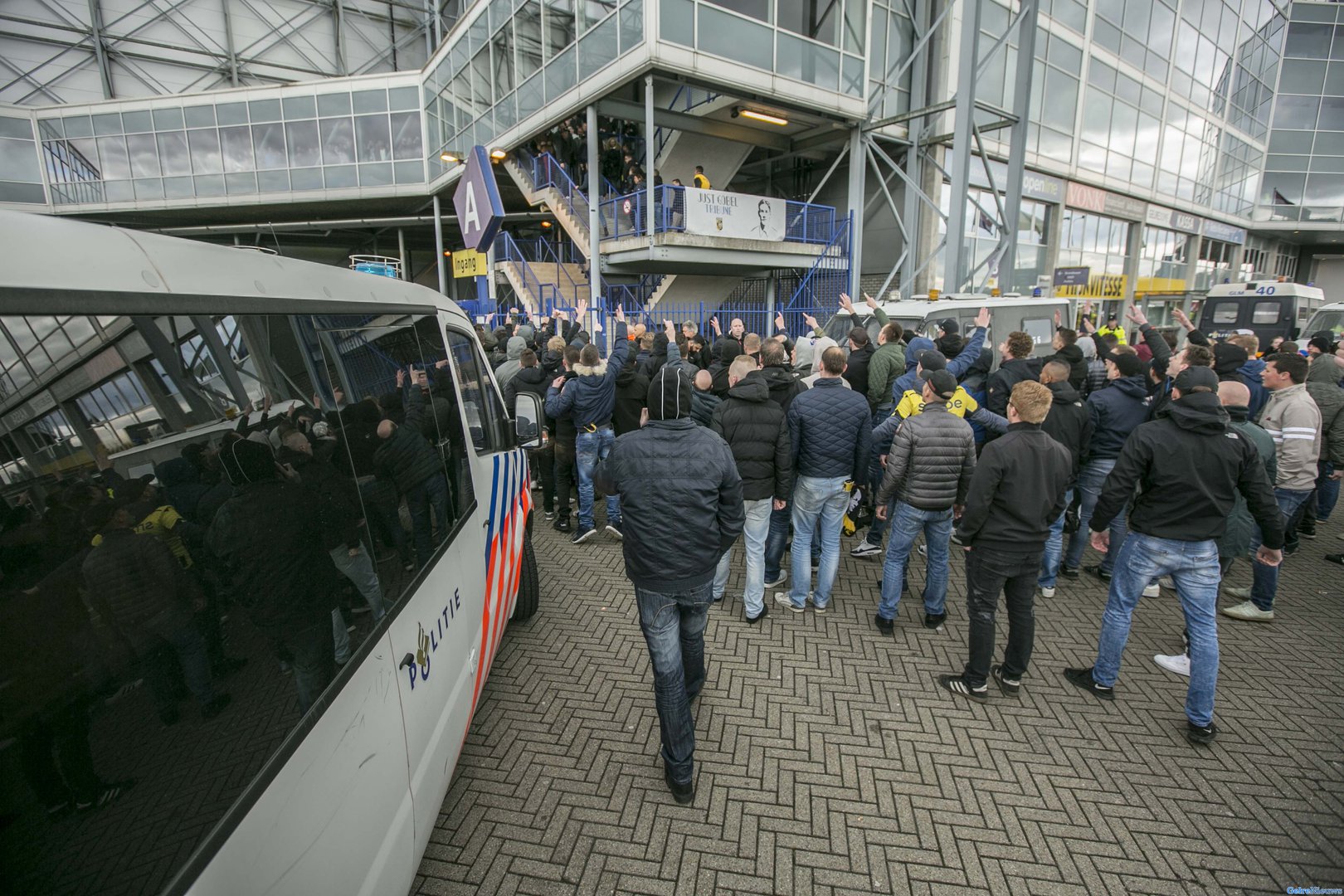 Noodbevel van kracht in Arnhem: Angst voor ongeregeldheden van Feyenoord-fans