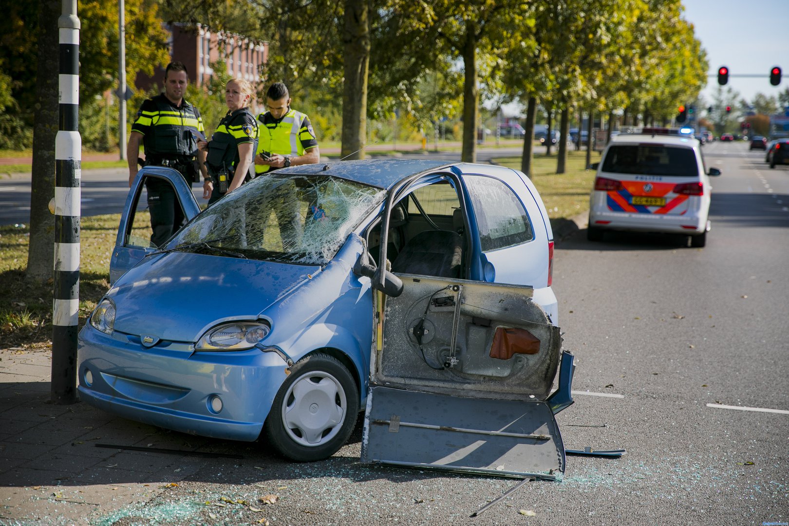 Brommobiel slaat over de kop: 3 gewonden
