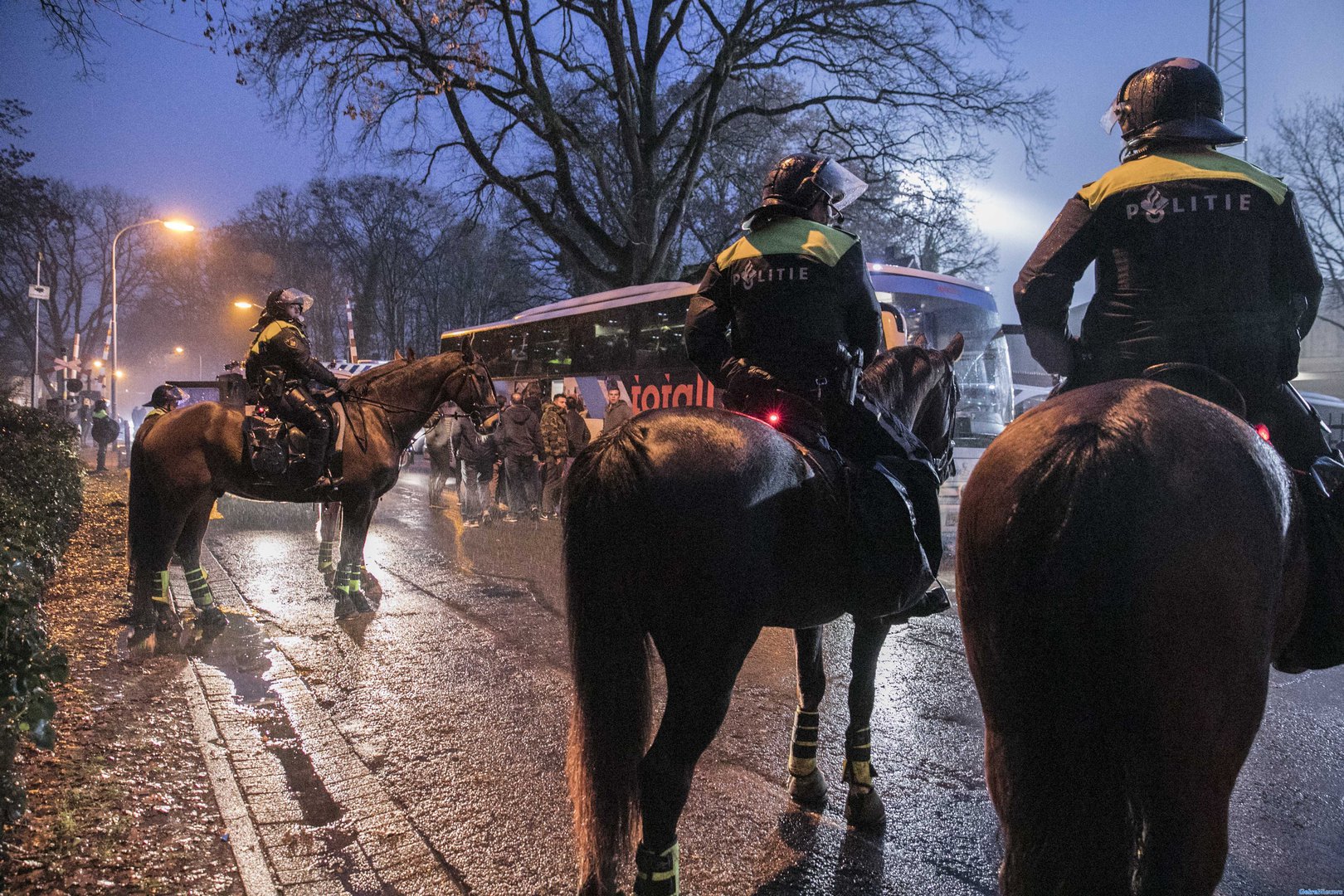 Gelderse derby Graafschap-Vitesse: steward gewond en aanhouding