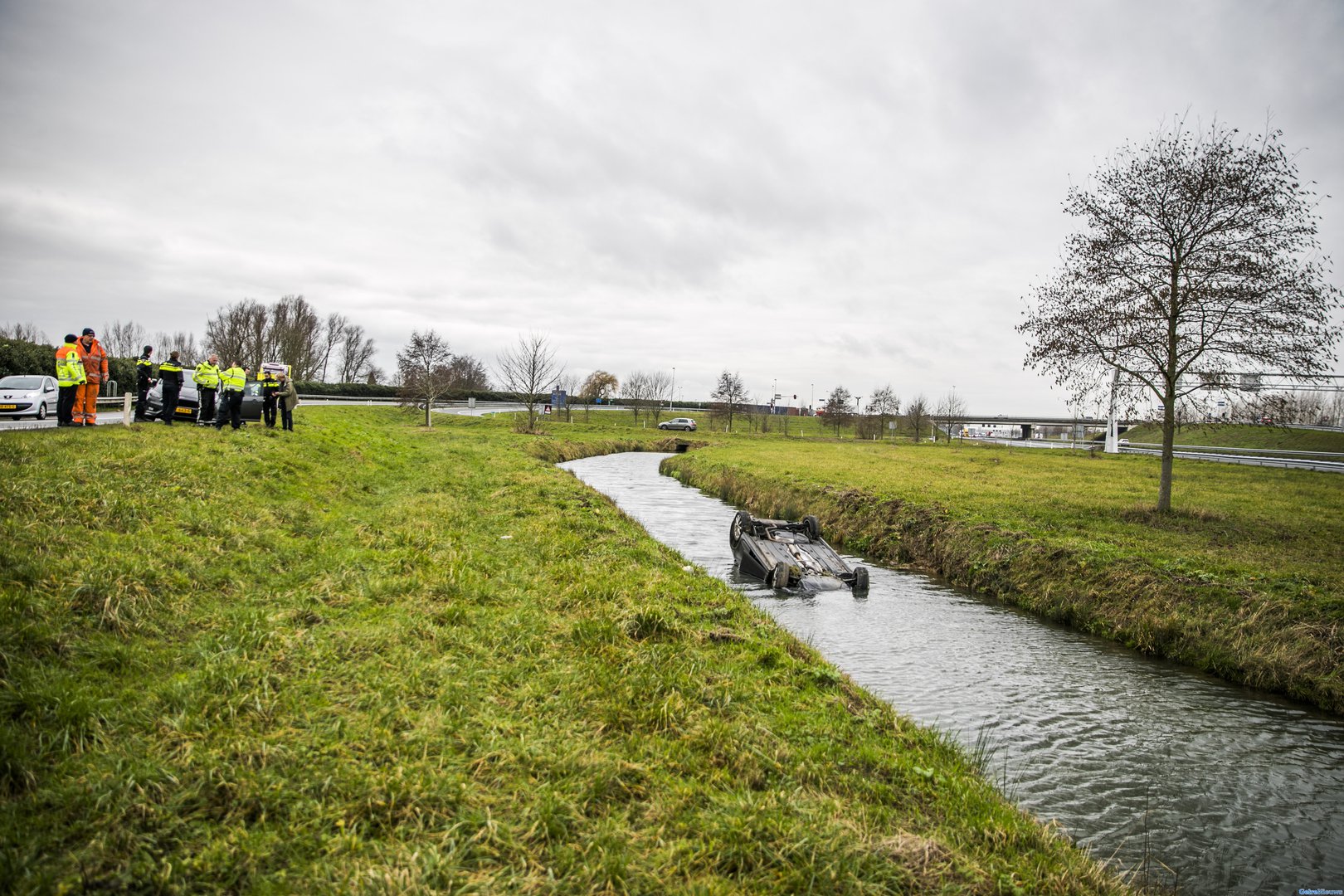 Auto in sloot na achtervolging op A15