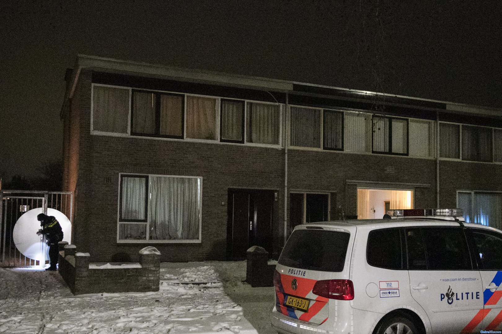 Overvallers in Nijmegen spuiten prikkende vloeistof in gezicht bewoner