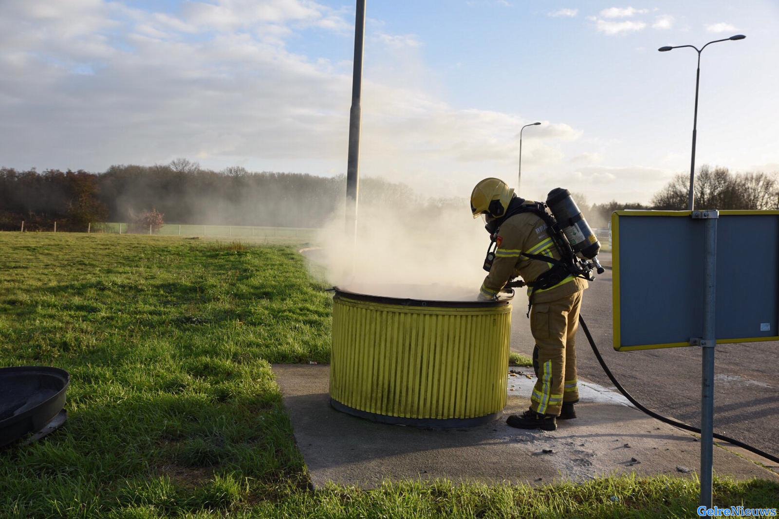 Ondergrondse container in de brand langs de A12