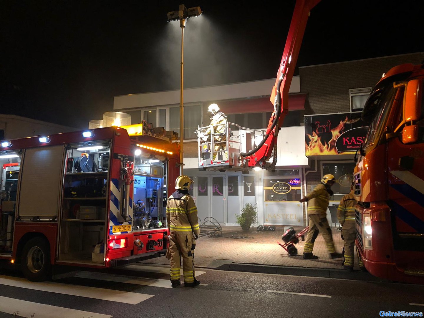 Woningen ontruimd na keukenbrand bij Shishalounge in Ede