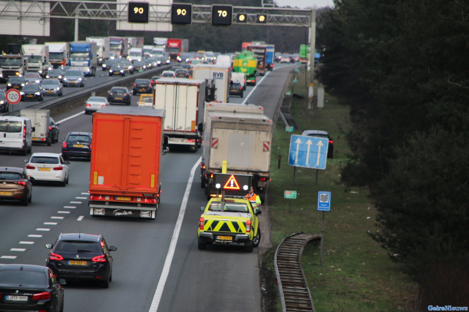 Vertraging door ongeval tussen auto en vrachtwagen