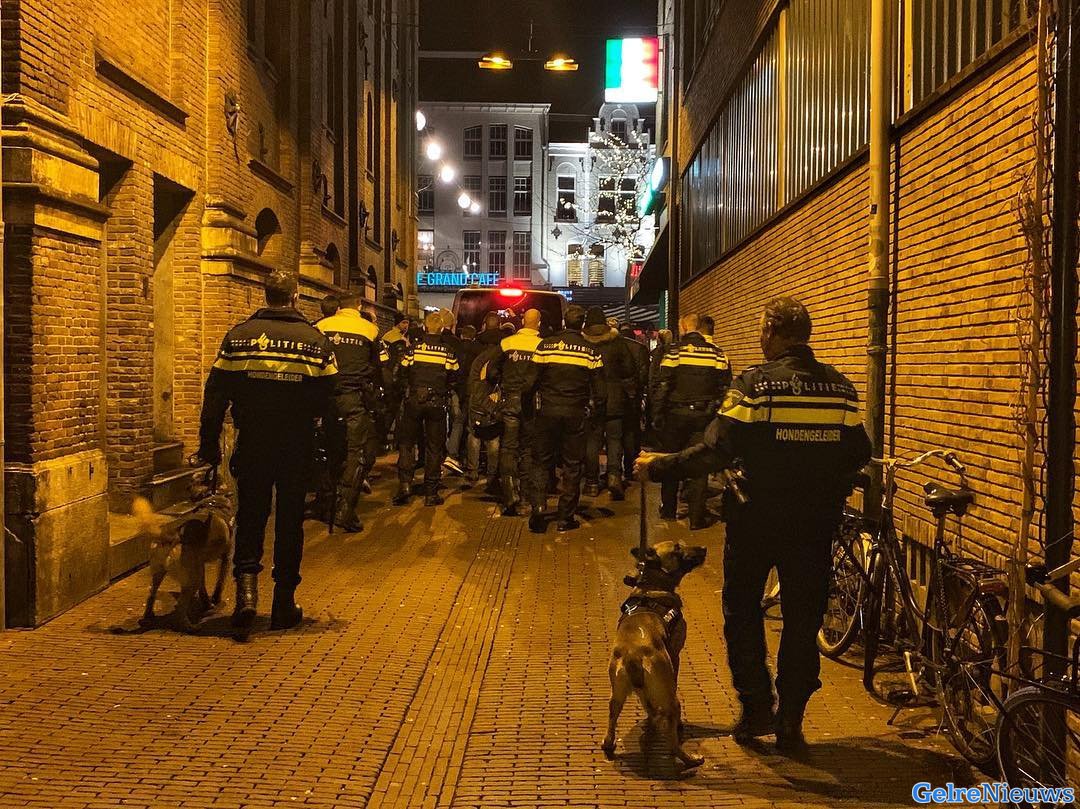 Onrust in Arnhem centrum door supporters uit Nijmegen