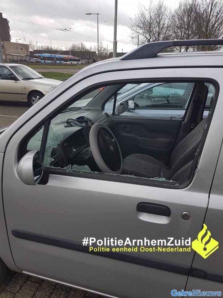 Instrumenten en medicijnen gestolen bij auto inbraak Arnhem