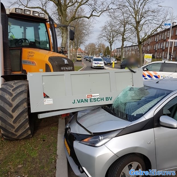 Bestuurder van auto heeft engeltje op schouder in Nijmegen