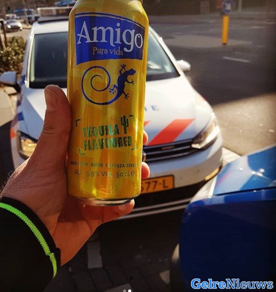 Wijkagent ziet blik bier op dashboard, bestuurder blaast 400 Ug/l