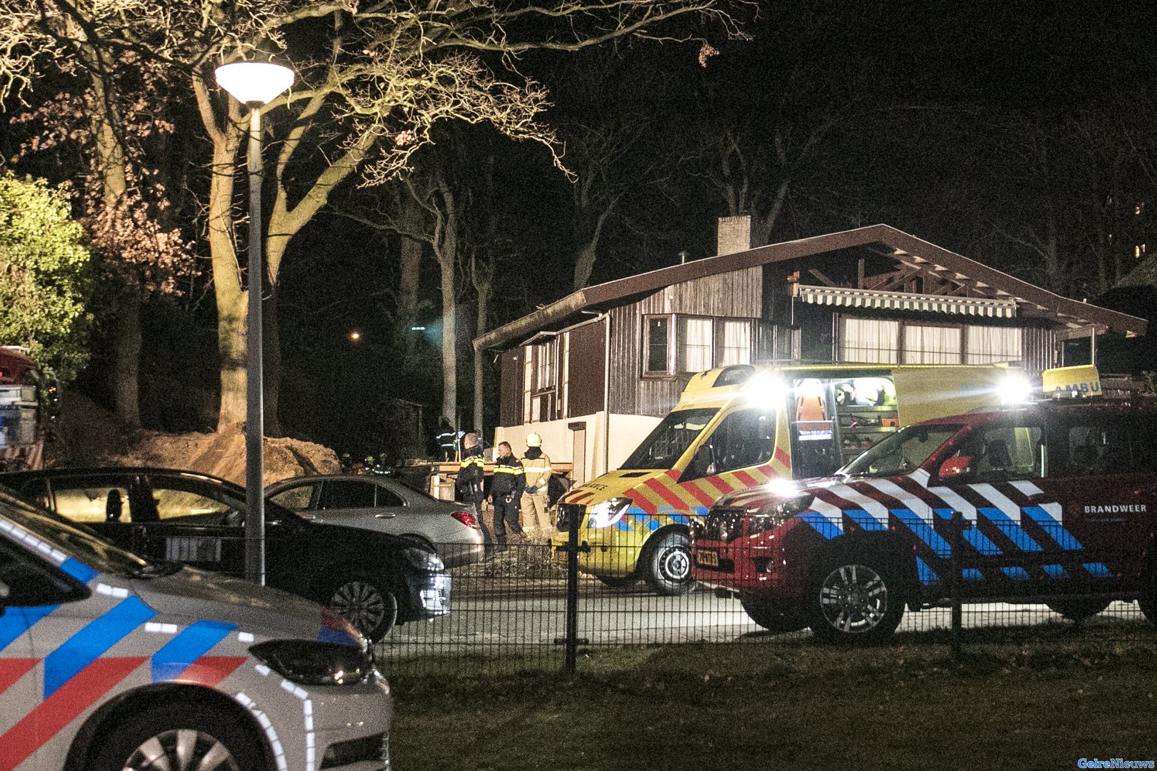 Vrouw komt onder betonnen muur terecht in Wageningen