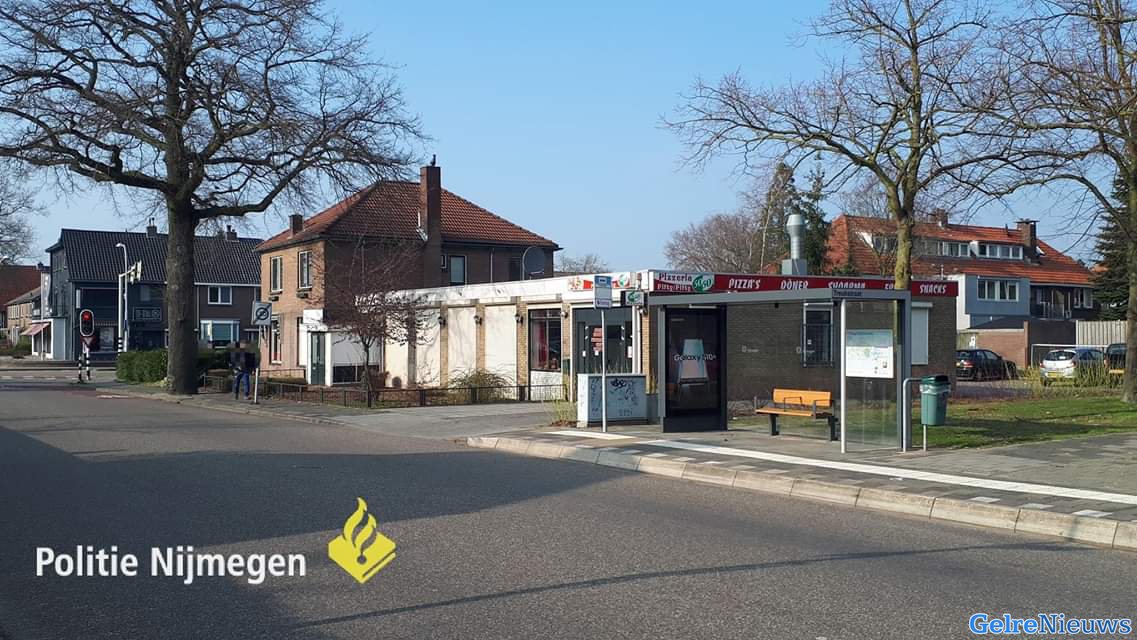 Meisje besmeurd met ontlasting in bushokje Nijmegen