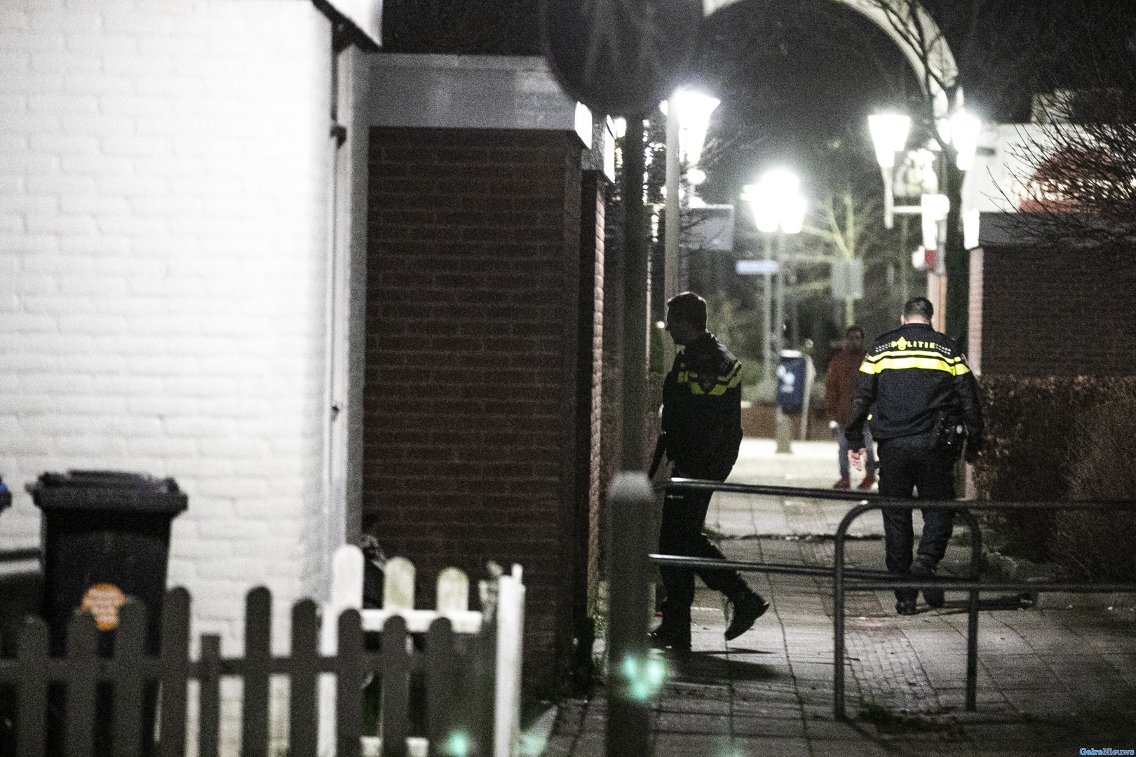 Agenten met kogelwerende vesten aan na overval in Arnhem