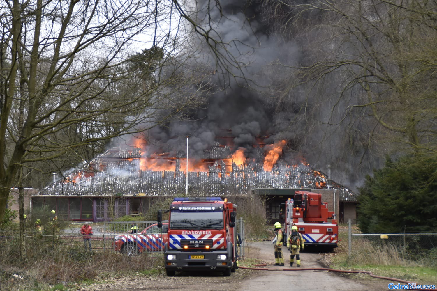 Flinke rookontwikkeling en asbest bij grote brand in Doorwerth