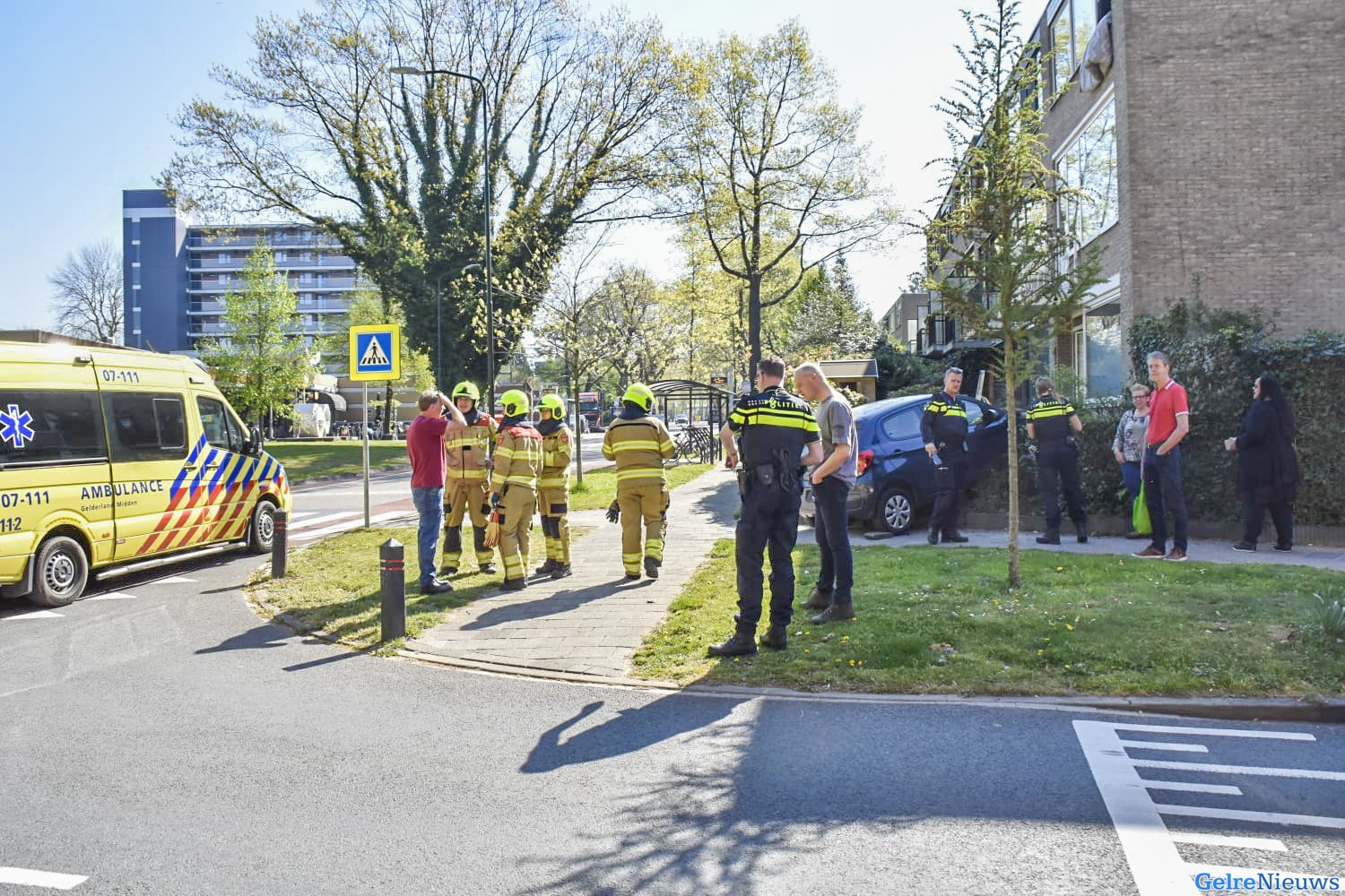 Auto belandt in voortuin bij ongeluk in Doorwerth