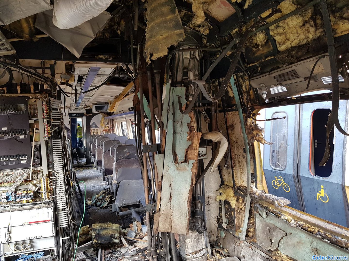 Ravage van explosie in trein in beeld: foto’s vrijgegeven