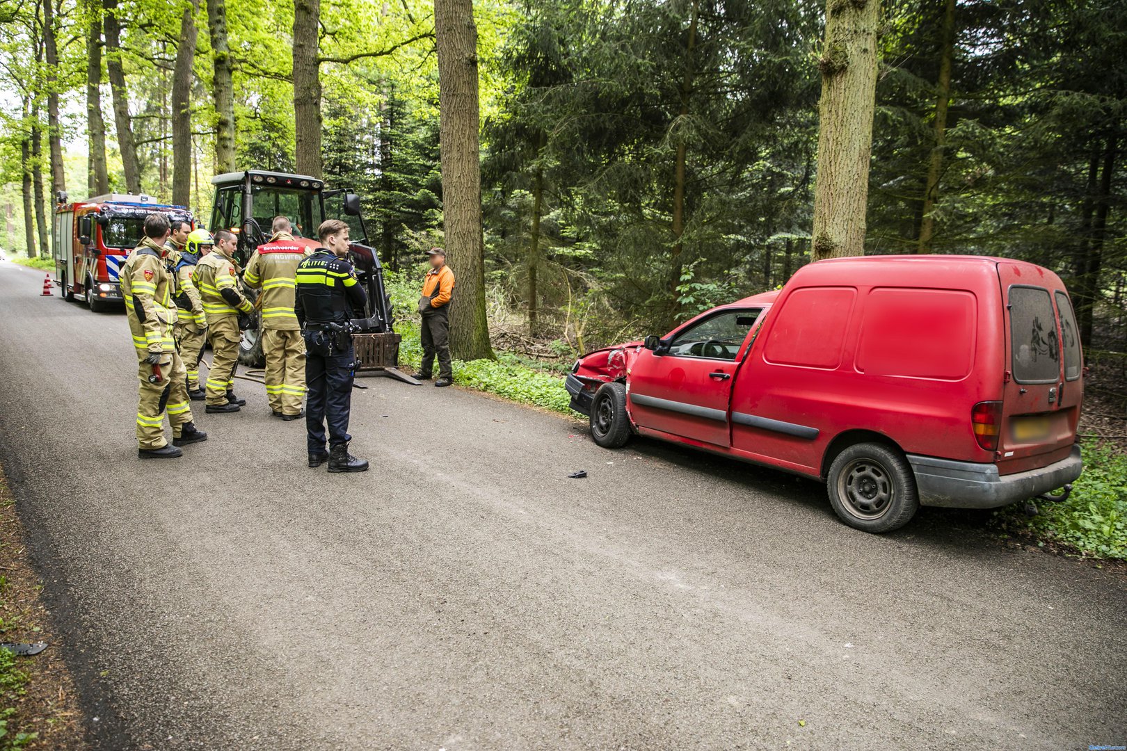 Automobilist slaat op de vlucht na ongeval Drempt