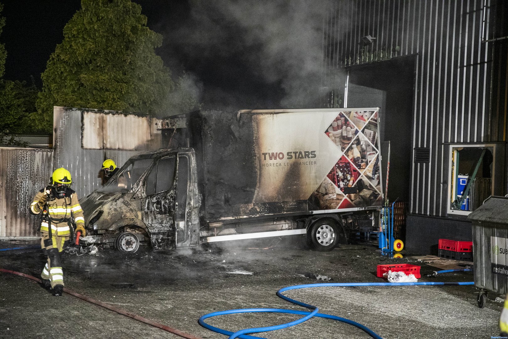 Bestelwagen verwoest door brand in Nijmegen