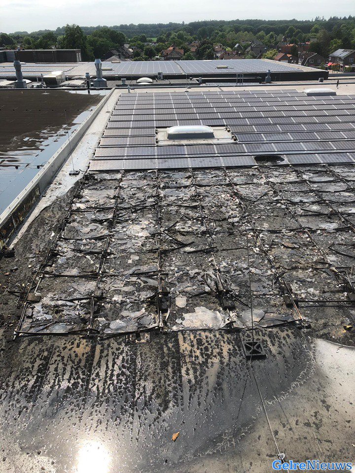 Zonnepanelen oorzaak grote brand fietsenfabriek Gazelle Dieren