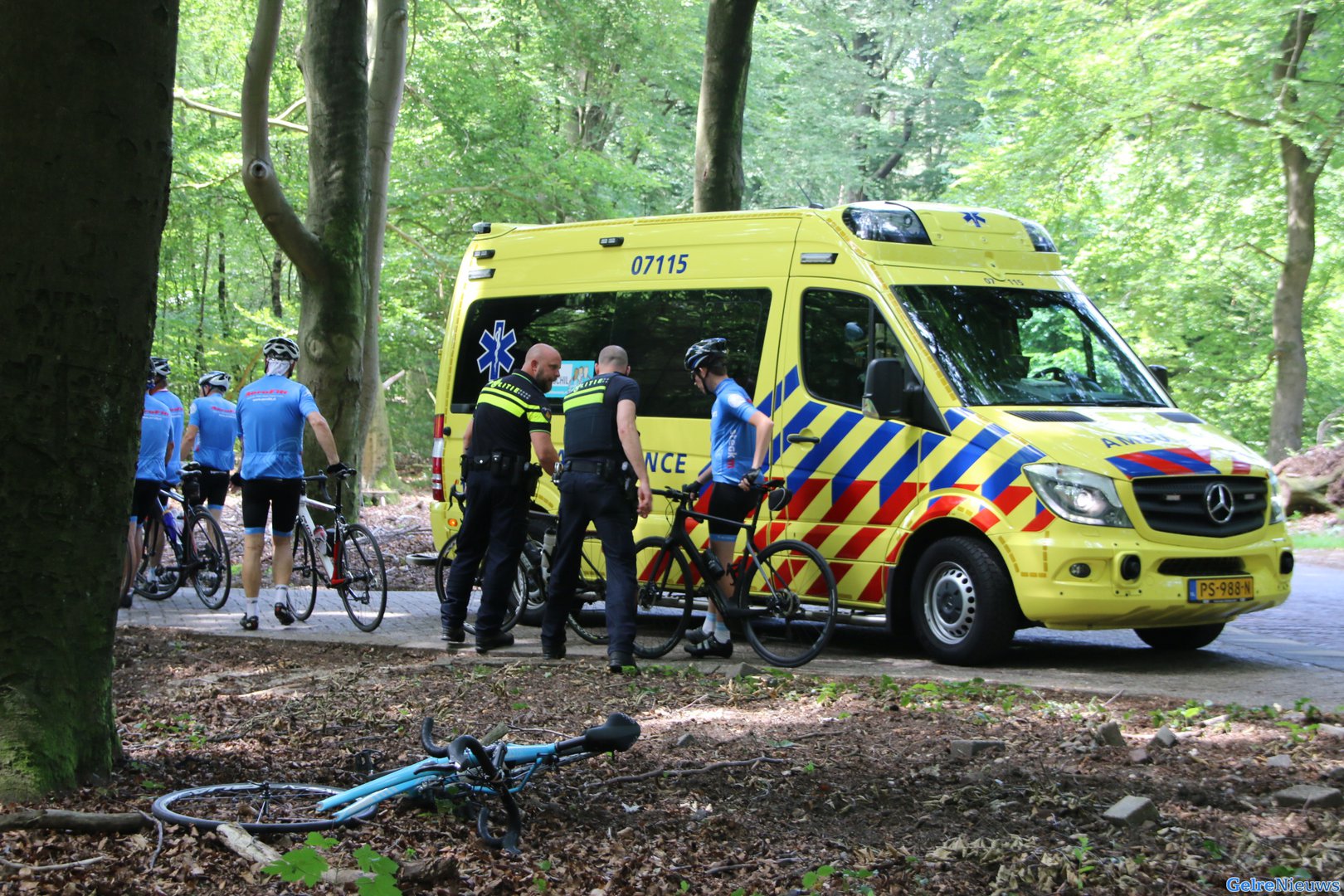 Wielrenners gewond bij valpartij op de Posbank