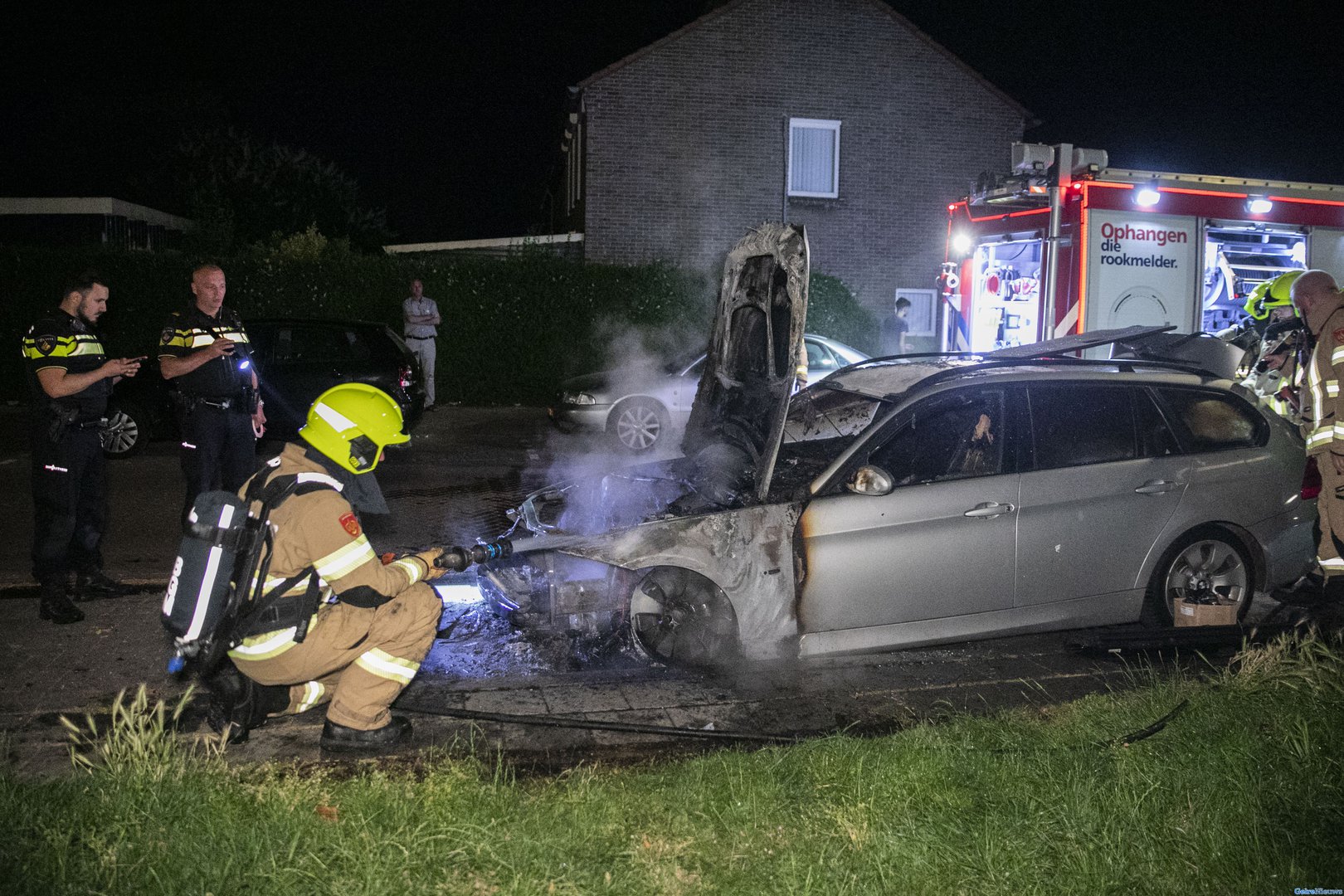 Tweede nacht op rij autobrand in Arnhem