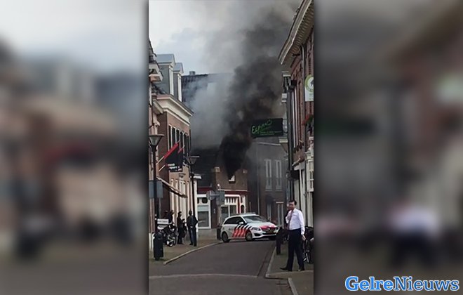 Flinke rookwolken bij brand in binnenstad Zevenaar