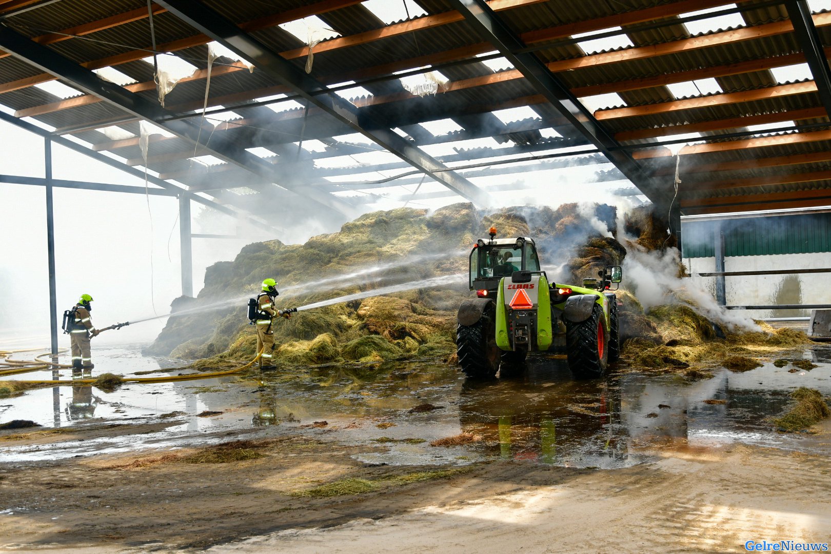Flinke brand bij schuur vol hooi in Pannerden