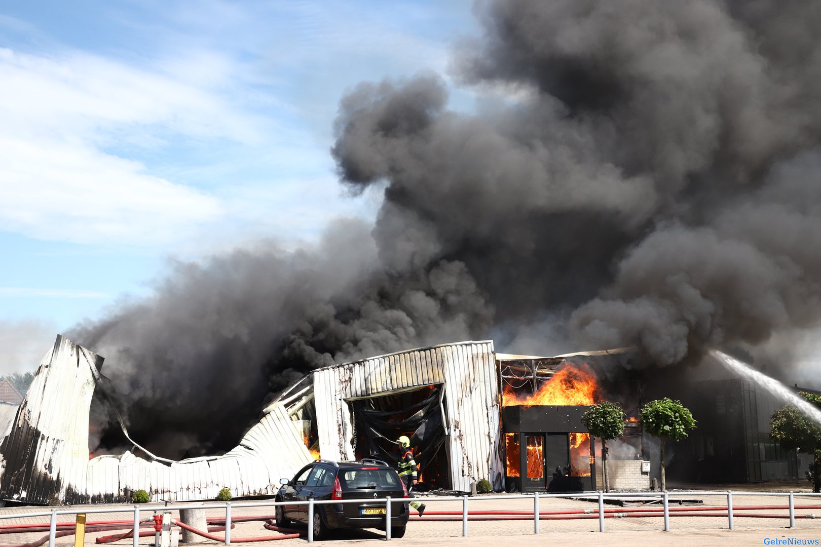 Zeer grote brand op bedrijventerein in Culemborg