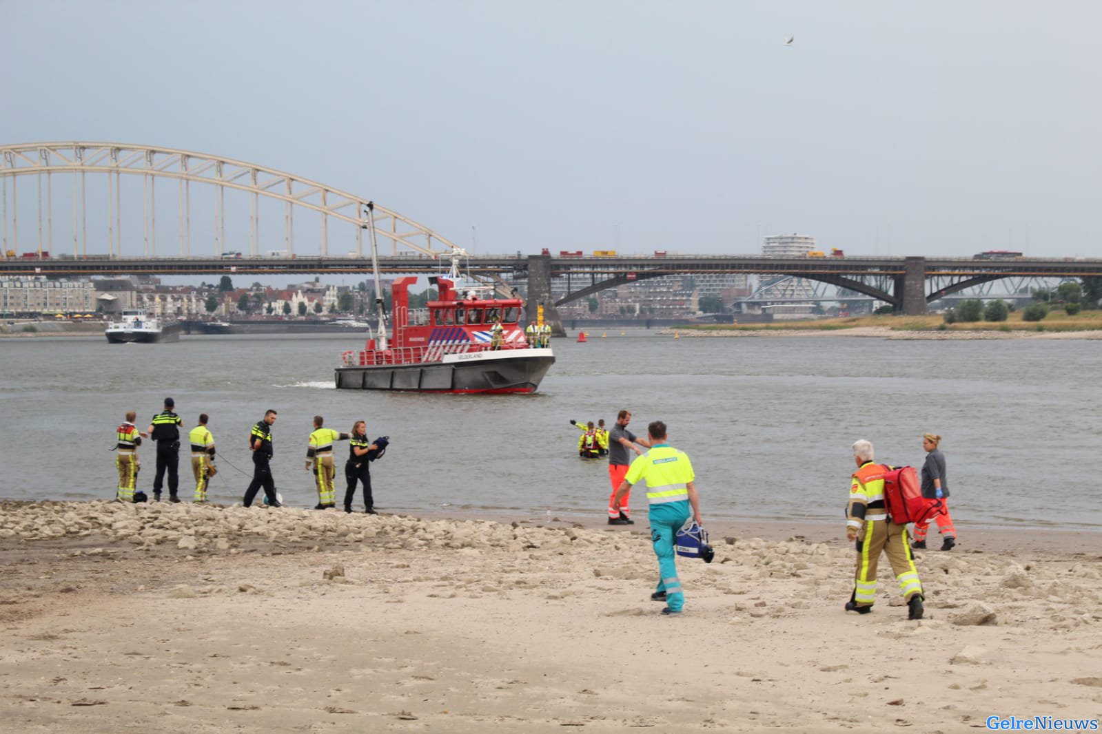 Zwemmer dood gevonden in Waal na grote zoektocht