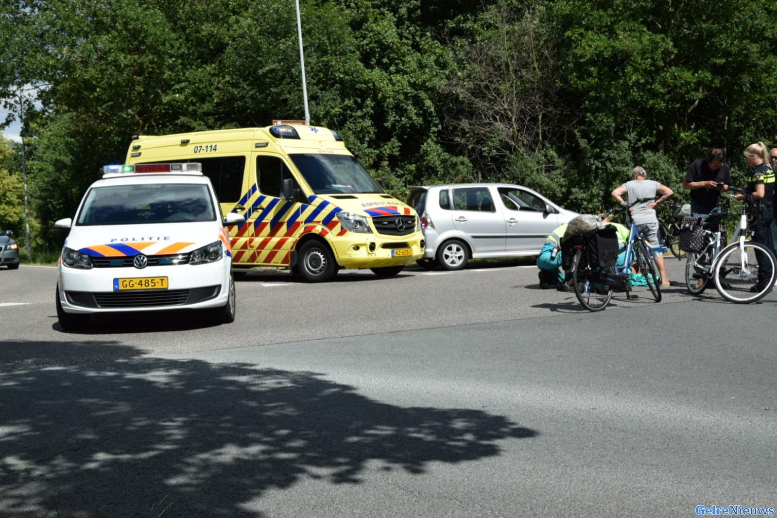 Fietsster gewond na botsing in Arnhem