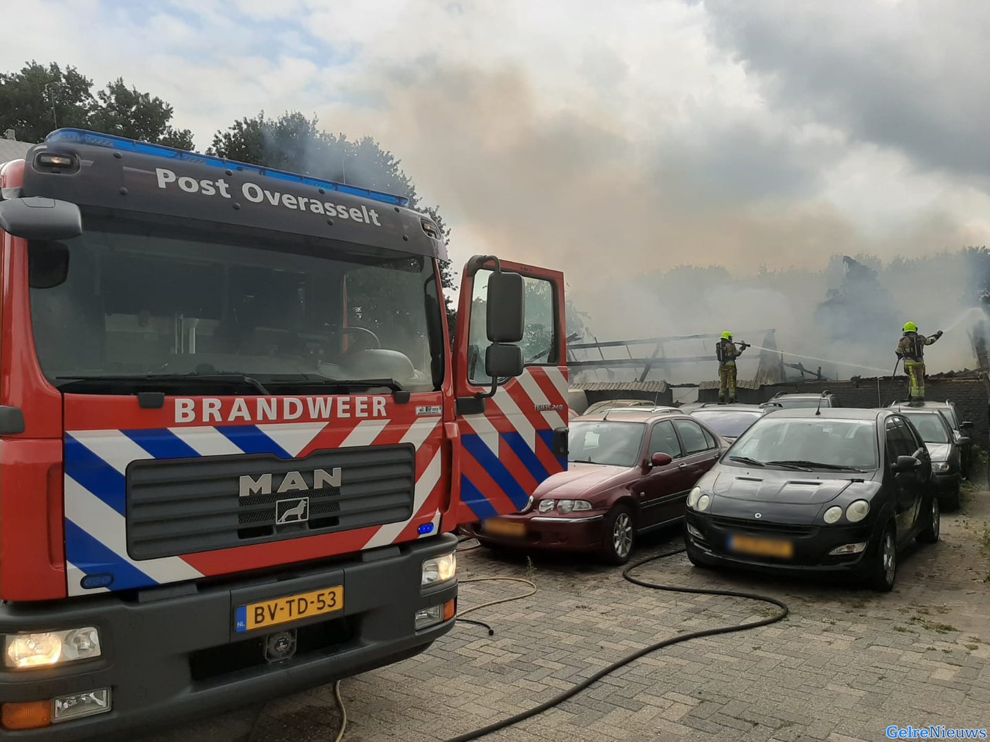 Drugslab ontdekt na brand bij paardenstal en autogarage in Overasselt