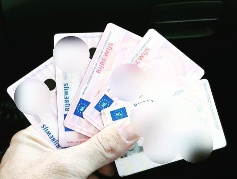 Groep motorrijders raken hun rijbewijs kwijt