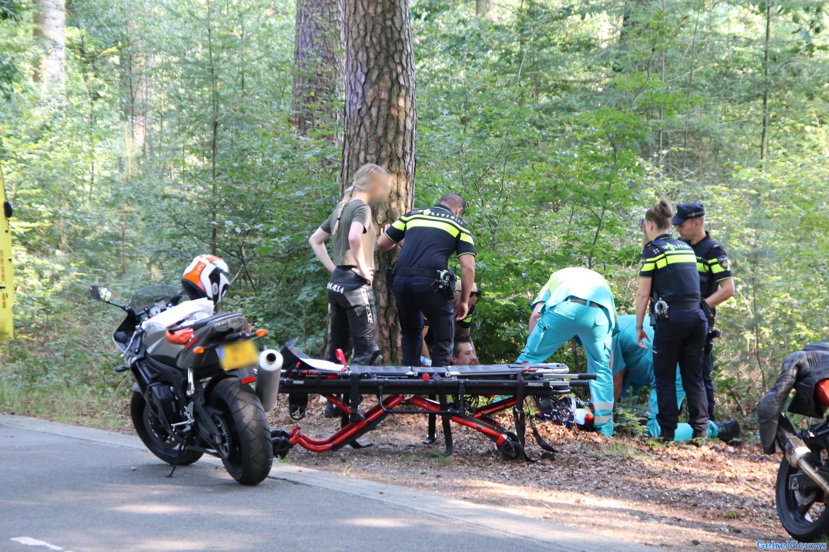 Motorrijder gewond na glijpartij in het bos bij Velp