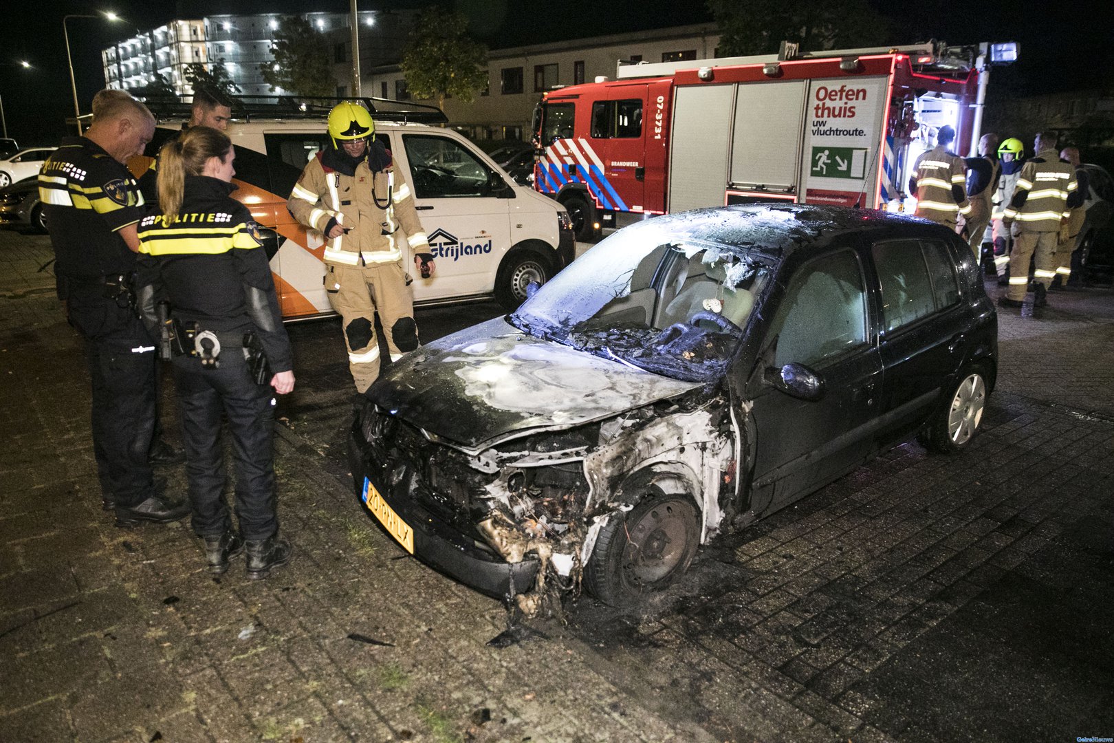 Autobrand in Arnhemse wijk Rijkerswoerd