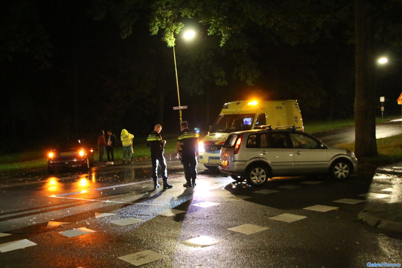 Veel schade bij ongeval op kruising in Arnhem