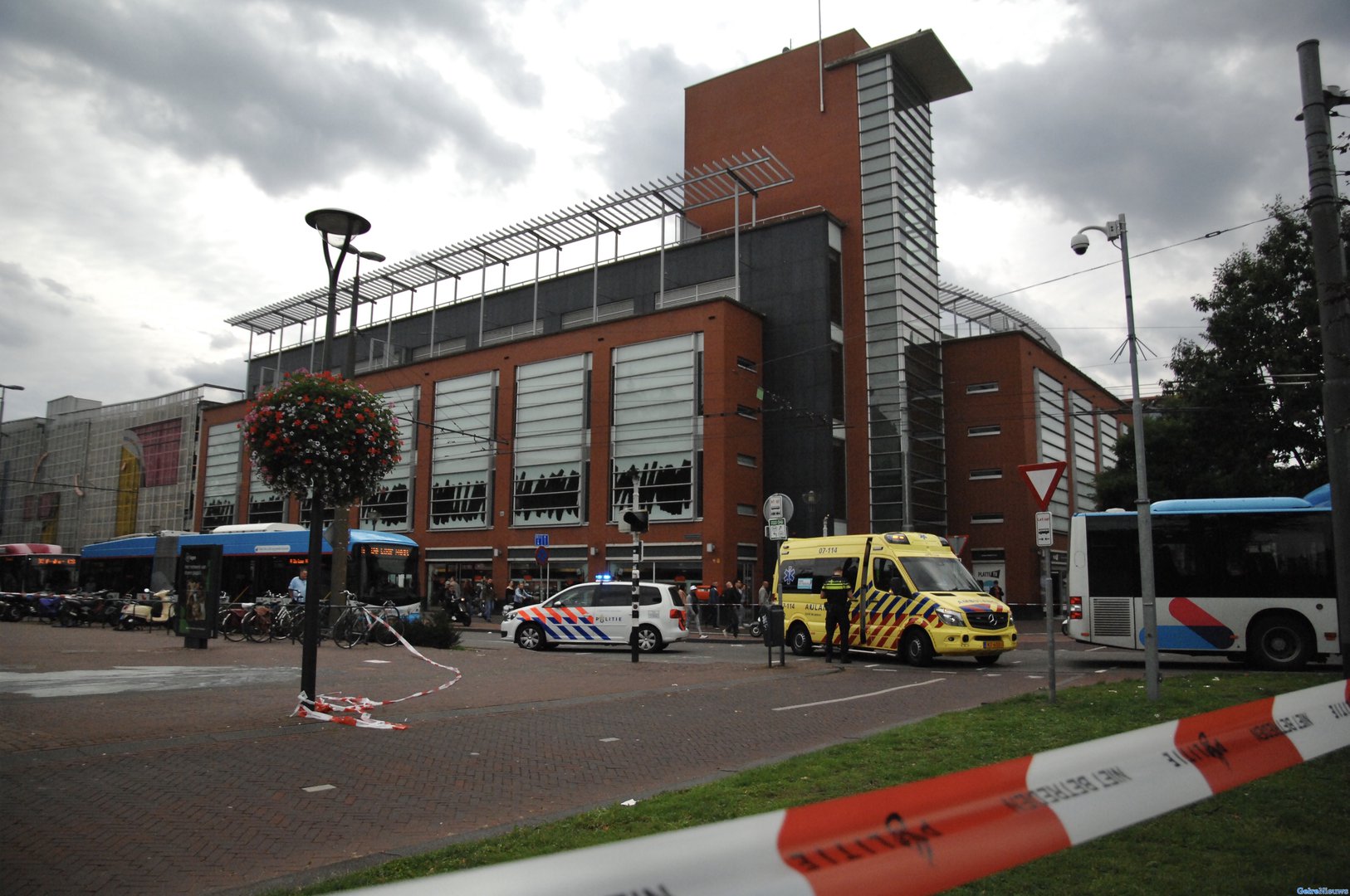 Vrouw geschept door lijnbus in centrum van Arnhem
