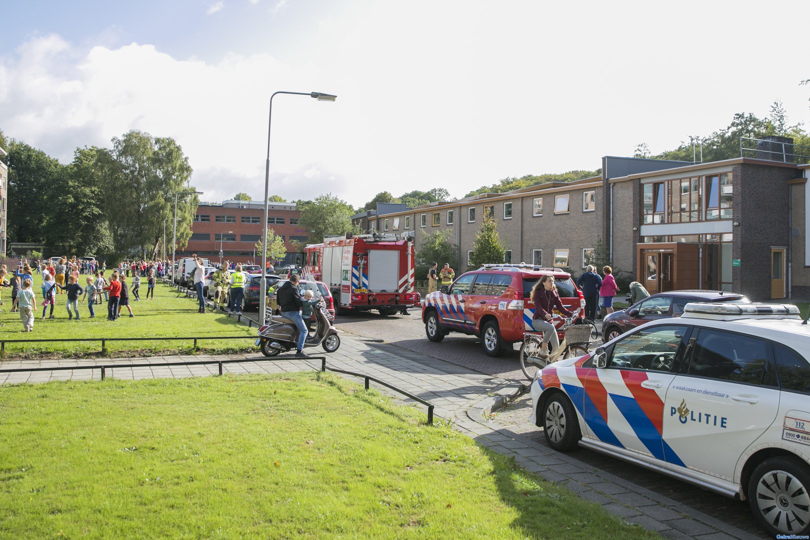 Basisscholen in Arnhem ontruimd na brand