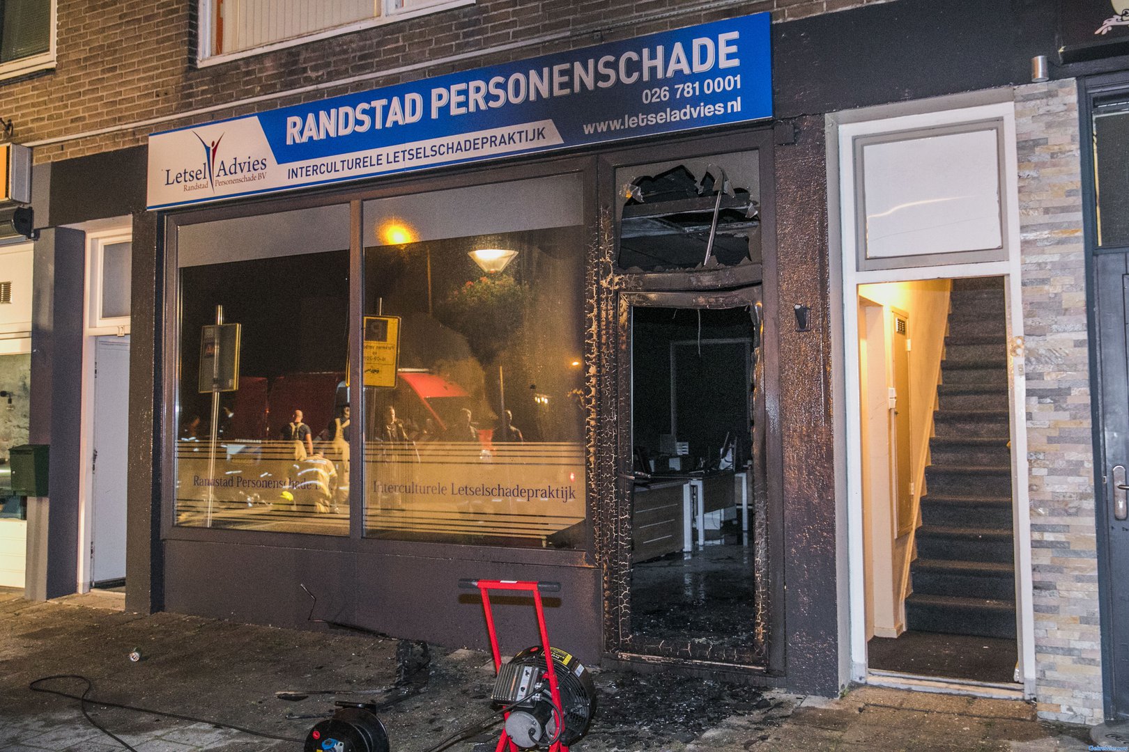 Woningen ontruimd na flinke brand in Arnhem
