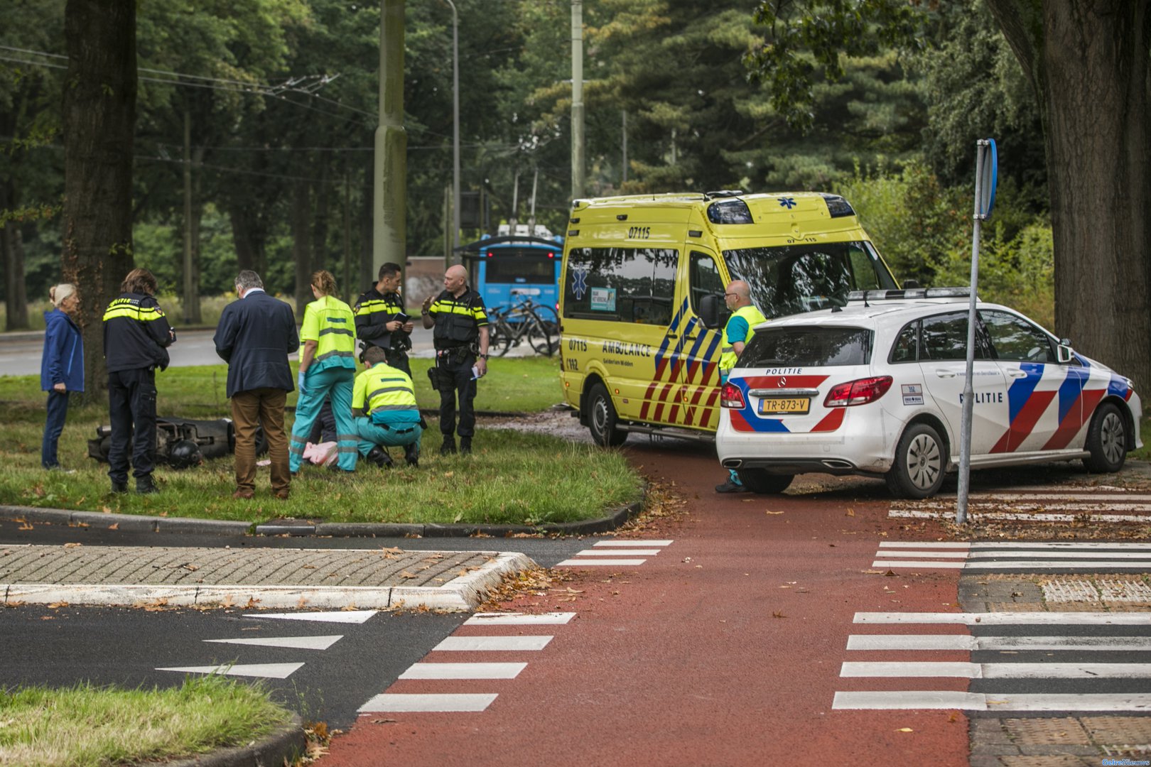 Jongeman gewond bij aanrijding op rotonde in Velp