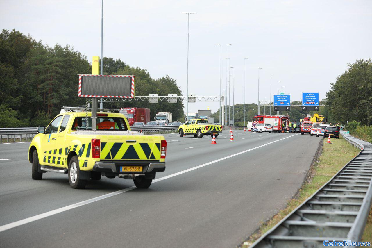 Gewonde en forse vertraging op A50 na ongeval