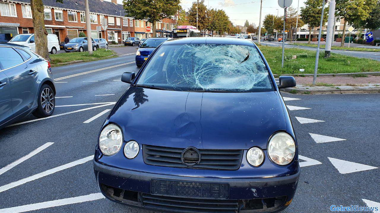Fietser geschept door automobilist in Arnhem