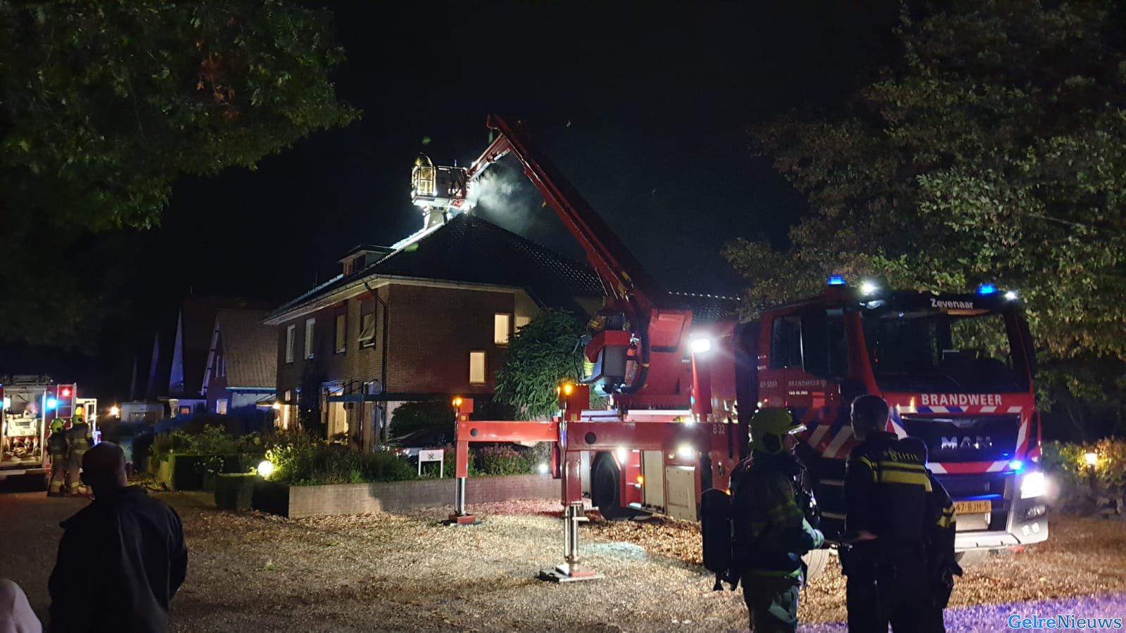 Veel rookschade aan woning door schoorsteenbrand in Zevenaar