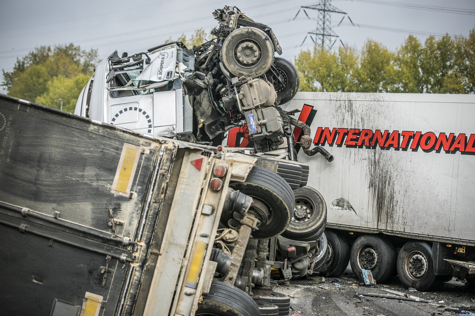 Vrachtwagenchauffeur deelt heftig verhaal na dodelijk ongeval: “Het ziet er niet goed uit”